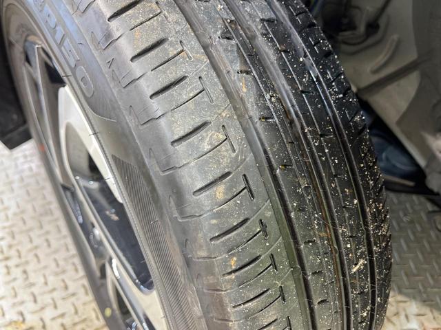 シエンタ ハイブリッドＺ　４ＷＤ　両側電動ドア　純正１０．５型ナビ　全周囲カメラ　衝突被害軽減　レーダークルーズ　ブラインドスポットモニター　禁煙車　シートヒーター　ＬＥＤヘッド　ＥＴＣ２．０　純正ＯＰ１５インチＡＷ　ドラレコ（24枚目）