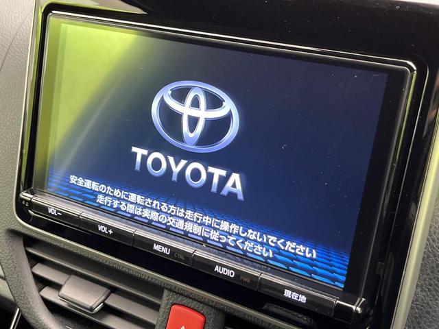ヴォクシー Ｖ　４ＷＤ　両側電動ドア　フリップダウンモニター　純正９型ナビ　バックカメラ　衝突被害軽減システム　シートヒーター　禁煙車　前後ドラレコ　ＥＴＣ２．０　クルコン　純正１５インチＡＷ　フルセグ（5枚目）