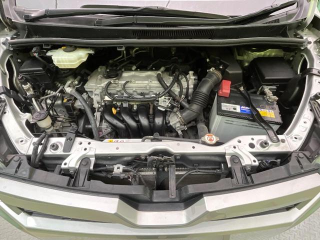 ヴォクシー Ｖ　４ＷＤ　両側電動ドア　フリップダウンモニター　純正９型ナビ　バックカメラ　衝突被害軽減システム　シートヒーター　禁煙車　前後ドラレコ　ＥＴＣ２．０　クルコン　純正１５インチＡＷ　フルセグ（18枚目）