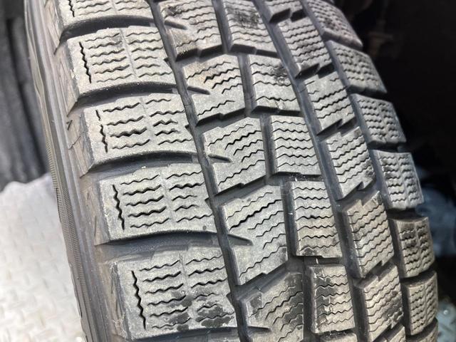 ヴォクシー Ｖ　４ＷＤ　両側電動ドア　フリップダウンモニター　純正９型ナビ　バックカメラ　衝突被害軽減システム　シートヒーター　禁煙車　前後ドラレコ　ＥＴＣ２．０　クルコン　純正１５インチＡＷ　フルセグ（27枚目）