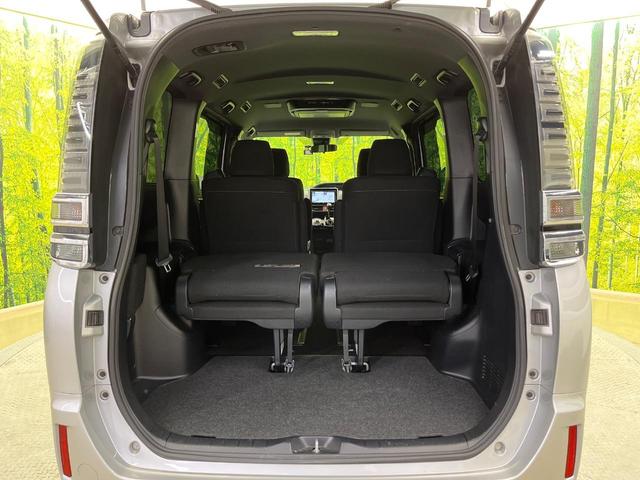 ヴォクシー Ｖ　４ＷＤ　両側電動ドア　フリップダウンモニター　純正９型ナビ　バックカメラ　衝突被害軽減システム　シートヒーター　禁煙車　前後ドラレコ　ＥＴＣ２．０　クルコン　純正１５インチＡＷ　フルセグ（34枚目）