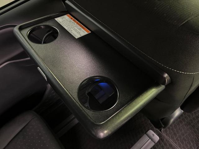 ヴォクシー Ｖ　４ＷＤ　両側電動ドア　フリップダウンモニター　純正９型ナビ　バックカメラ　衝突被害軽減システム　シートヒーター　禁煙車　前後ドラレコ　ＥＴＣ２．０　クルコン　純正１５インチＡＷ　フルセグ（46枚目）