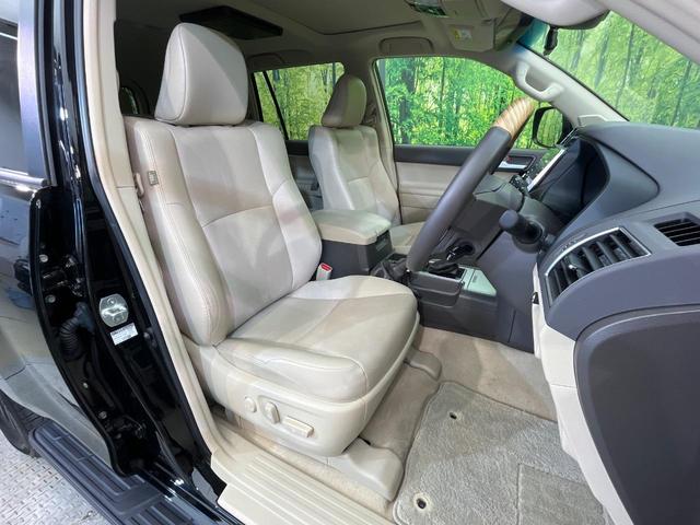 ランドクルーザープラド ＴＸ　Ｌパッケージ　マットブラックエディション　４ＷＤ　７人乗り　サンルーフ　フリップダウンモニター　純正９型ナビ　全周囲カメラ　衝突被害軽減　レーダークルーズ　ＨＤＭＩ接続　禁煙車　ベージュ革シート　シートエアコン　前後ドラレコ　コーナーセンサー（9枚目）