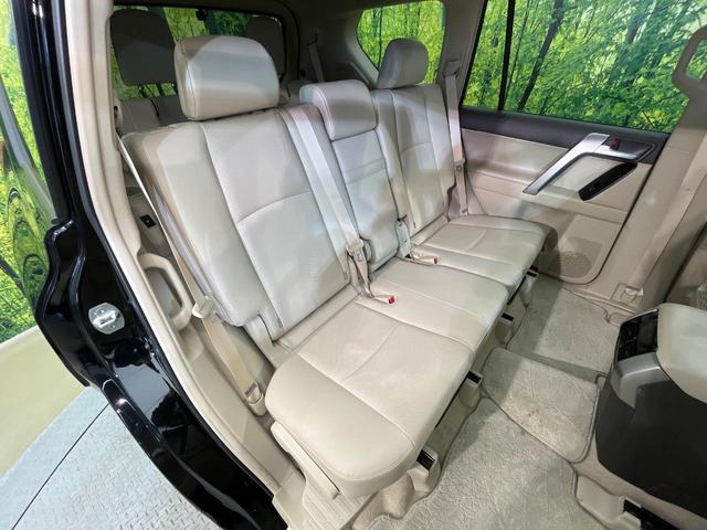 ランドクルーザープラド ＴＸ　Ｌパッケージ　マットブラックエディション　４ＷＤ　７人乗り　サンルーフ　フリップダウンモニター　純正９型ナビ　全周囲カメラ　衝突被害軽減　レーダークルーズ　ＨＤＭＩ接続　禁煙車　ベージュ革シート　シートエアコン　前後ドラレコ　コーナーセンサー（10枚目）