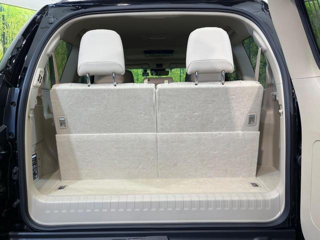 ランドクルーザープラド ＴＸ　Ｌパッケージ　マットブラックエディション　４ＷＤ　７人乗り　サンルーフ　フリップダウンモニター　純正９型ナビ　全周囲カメラ　衝突被害軽減　レーダークルーズ　ＨＤＭＩ接続　禁煙車　ベージュ革シート　シートエアコン　前後ドラレコ　コーナーセンサー（12枚目）