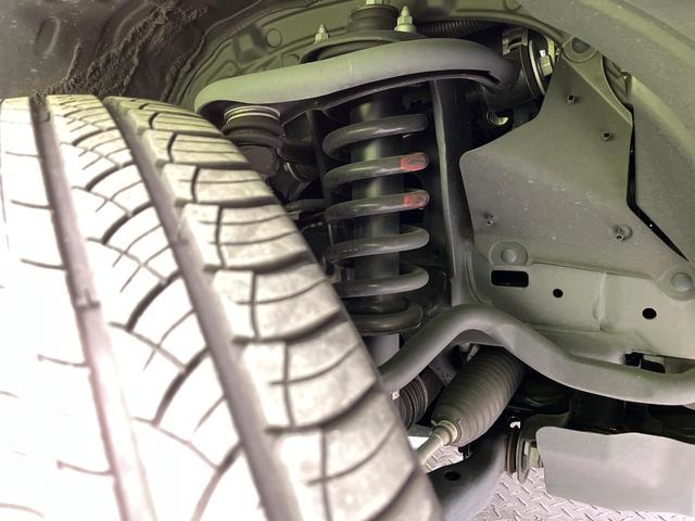 ランドクルーザープラド ＴＸ　Ｌパッケージ　マットブラックエディション　４ＷＤ　７人乗り　サンルーフ　フリップダウンモニター　純正９型ナビ　全周囲カメラ　衝突被害軽減　レーダークルーズ　ＨＤＭＩ接続　禁煙車　ベージュ革シート　シートエアコン　前後ドラレコ　コーナーセンサー（20枚目）