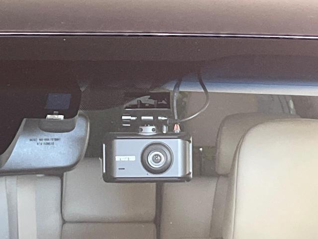 ランドクルーザープラド ＴＸ　Ｌパッケージ　マットブラックエディション　４ＷＤ　７人乗り　サンルーフ　フリップダウンモニター　純正９型ナビ　全周囲カメラ　衝突被害軽減　レーダークルーズ　ＨＤＭＩ接続　禁煙車　ベージュ革シート　シートエアコン　前後ドラレコ　コーナーセンサー（29枚目）