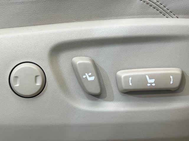 ランドクルーザープラド ＴＸ　Ｌパッケージ　マットブラックエディション　４ＷＤ　７人乗り　サンルーフ　フリップダウンモニター　純正９型ナビ　全周囲カメラ　衝突被害軽減　レーダークルーズ　ＨＤＭＩ接続　禁煙車　ベージュ革シート　シートエアコン　前後ドラレコ　コーナーセンサー（43枚目）