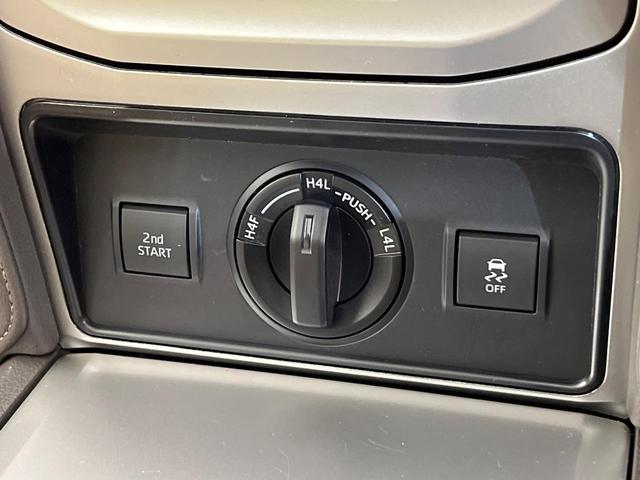 ランドクルーザープラド ＴＸ　Ｌパッケージ　マットブラックエディション　４ＷＤ　７人乗り　サンルーフ　フリップダウンモニター　純正９型ナビ　全周囲カメラ　衝突被害軽減　レーダークルーズ　ＨＤＭＩ接続　禁煙車　ベージュ革シート　シートエアコン　前後ドラレコ　コーナーセンサー（65枚目）