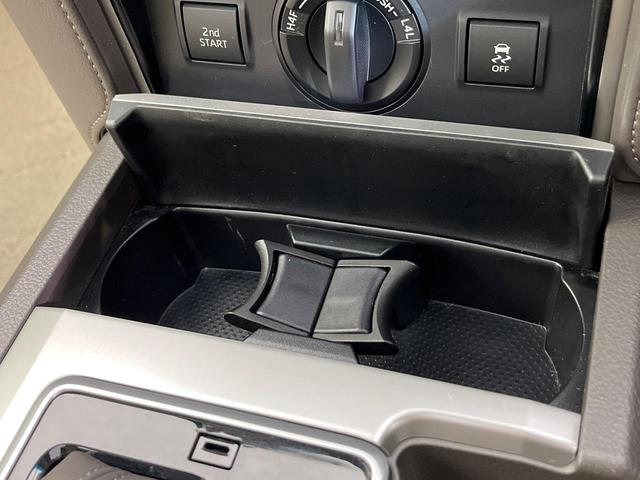 ランドクルーザープラド ＴＸ　Ｌパッケージ　マットブラックエディション　４ＷＤ　７人乗り　サンルーフ　フリップダウンモニター　純正９型ナビ　全周囲カメラ　衝突被害軽減　レーダークルーズ　ＨＤＭＩ接続　禁煙車　ベージュ革シート　シートエアコン　前後ドラレコ　コーナーセンサー（66枚目）