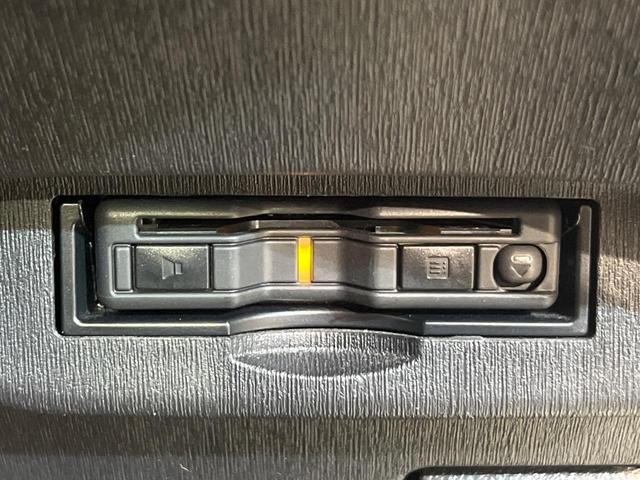 プリウス S 後期型 純正ナビ バックカメラ 禁煙車 スマートキー HIDヘッド ビルトインETC 純正15インチアルミ オートライト オートエアコン Bluetooth CD DVD再生 フルセグ(5枚目)