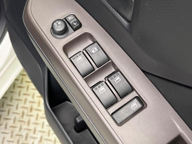 ルーミー Ｘ　電動スライドドア　ＳＤナビ　バックカメラ　衝突被害軽減システム　禁煙車　コーナーセンサー　スマートキー　オートハイビーム　車線逸脱警報　オートライト　Ｂｌｕｅｔｏｏｔｈ　電動格納ドアミラー（42枚目）