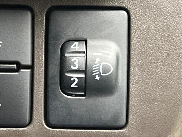 ルーミー Ｘ　電動スライドドア　ＳＤナビ　バックカメラ　衝突被害軽減システム　禁煙車　コーナーセンサー　スマートキー　オートハイビーム　車線逸脱警報　オートライト　Ｂｌｕｅｔｏｏｔｈ　電動格納ドアミラー（44枚目）