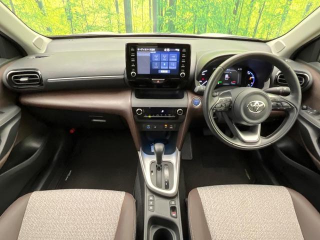 ヤリスクロス ハイブリッドZ 純正8型ナビ バックカメラ 衝突被害軽減システム レーダークルーズ 禁煙車 ハーフレザー パワーシート コーナーセンサー LEDヘッド ビルトインETC 純正18インチAW Bluetooth(2枚目)