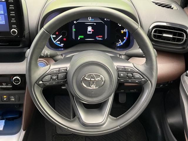 ヤリスクロス ハイブリッドZ 純正8型ナビ バックカメラ 衝突被害軽減システム レーダークルーズ 禁煙車 ハーフレザー パワーシート コーナーセンサー LEDヘッド ビルトインETC 純正18インチAW Bluetooth(46枚目)