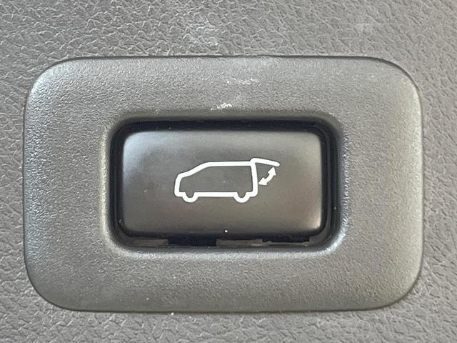 アルファードハイブリッド Ｇ　Ｆパッケージ　４ＷＤ　サンルーフ　フリップダウンモニター　両側電動ドア　純正１０．５型ナビ　バックカメラ　衝突被害軽減　レーダークルーズ　電動リアゲート　ベージュ革シート　ドラレコ　コーナーセンサー（7枚目）