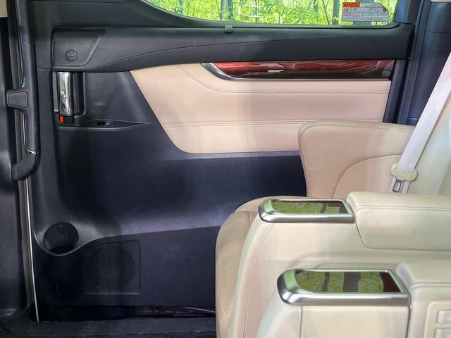アルファードハイブリッド Ｇ　Ｆパッケージ　４ＷＤ　サンルーフ　フリップダウンモニター　両側電動ドア　純正１０．５型ナビ　バックカメラ　衝突被害軽減　レーダークルーズ　電動リアゲート　ベージュ革シート　ドラレコ　コーナーセンサー（48枚目）