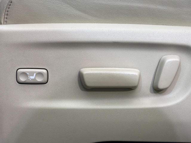 アルファードハイブリッド Ｇ　Ｆパッケージ　４ＷＤ　サンルーフ　フリップダウンモニター　両側電動ドア　純正１０．５型ナビ　バックカメラ　衝突被害軽減　レーダークルーズ　電動リアゲート　ベージュ革シート　ドラレコ　コーナーセンサー（51枚目）