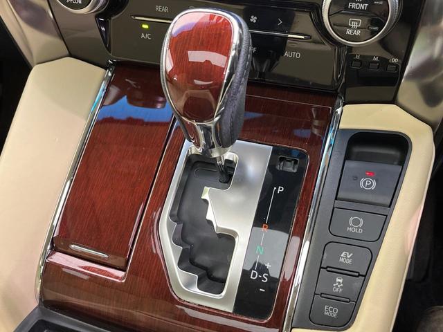 アルファードハイブリッド Ｇ　Ｆパッケージ　４ＷＤ　サンルーフ　フリップダウンモニター　両側電動ドア　純正１０．５型ナビ　バックカメラ　衝突被害軽減　レーダークルーズ　電動リアゲート　ベージュ革シート　ドラレコ　コーナーセンサー（70枚目）