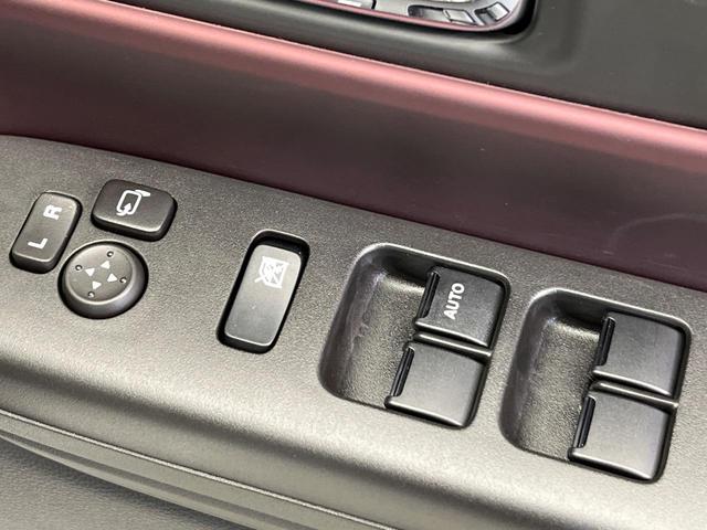 スペーシアカスタム ハイブリッドＸＳ　届出済未使用車　両側電動ドア　衝突被害軽減システム　レーダークルーズ　ヘッドアップディスプレイ　シーケンシャルウィンカー　マルチユースフラップ　純正１５インチＡＷ　車線逸脱警報　シートヒーター（50枚目）