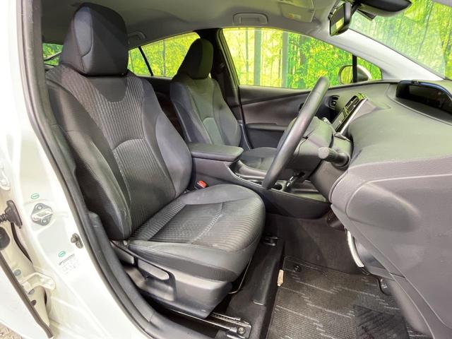 プリウス Ｓセーフティプラス　純正９型ナビ　バックカメラ　衝突被害軽減　レーダークルーズ　ヘッドアップディスプレイ　パーキングアシスト　禁煙車　ドラレコ　コーナーセンサー　スマートキー　ＥＴＣ　ＬＥＤヘッド　純正１５インチＡＷ（8枚目）