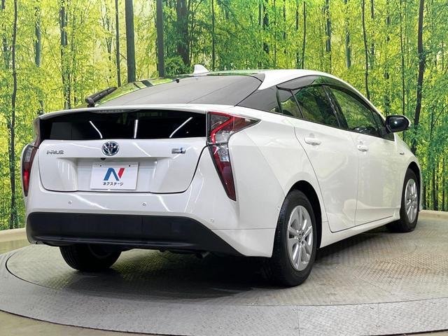 プリウス Ｓセーフティプラス　純正９型ナビ　バックカメラ　衝突被害軽減　レーダークルーズ　ヘッドアップディスプレイ　パーキングアシスト　禁煙車　ドラレコ　コーナーセンサー　スマートキー　ＥＴＣ　ＬＥＤヘッド　純正１５インチＡＷ（17枚目）