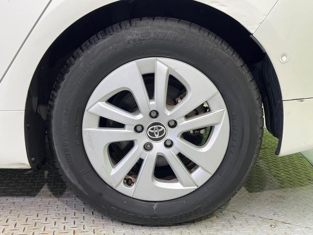 プリウス Ｓセーフティプラス　純正９型ナビ　バックカメラ　衝突被害軽減　レーダークルーズ　ヘッドアップディスプレイ　パーキングアシスト　禁煙車　ドラレコ　コーナーセンサー　スマートキー　ＥＴＣ　ＬＥＤヘッド　純正１５インチＡＷ（23枚目）