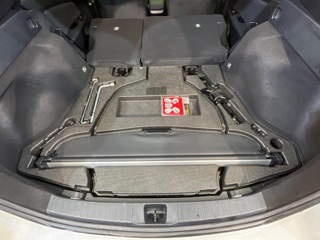 プリウス Ｓセーフティプラス　純正９型ナビ　バックカメラ　衝突被害軽減　レーダークルーズ　ヘッドアップディスプレイ　パーキングアシスト　禁煙車　ドラレコ　コーナーセンサー　スマートキー　ＥＴＣ　ＬＥＤヘッド　純正１５インチＡＷ（34枚目）