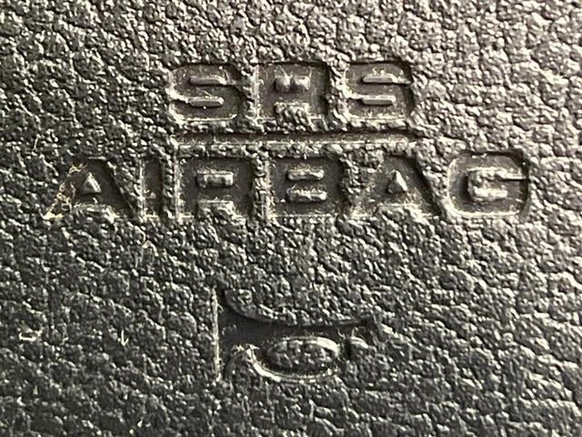 プリウス Ｓセーフティプラス　純正９型ナビ　バックカメラ　衝突被害軽減　レーダークルーズ　ヘッドアップディスプレイ　パーキングアシスト　禁煙車　ドラレコ　コーナーセンサー　スマートキー　ＥＴＣ　ＬＥＤヘッド　純正１５インチＡＷ（37枚目）