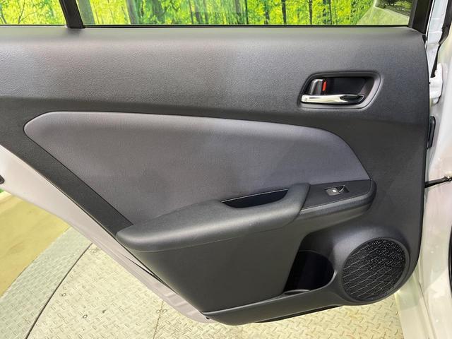 プリウス Ｓセーフティプラス　純正９型ナビ　バックカメラ　衝突被害軽減　レーダークルーズ　ヘッドアップディスプレイ　パーキングアシスト　禁煙車　ドラレコ　コーナーセンサー　スマートキー　ＥＴＣ　ＬＥＤヘッド　純正１５インチＡＷ（45枚目）