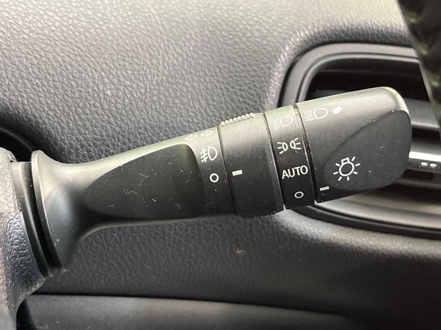 プリウス Ｓセーフティプラス　純正９型ナビ　バックカメラ　衝突被害軽減　レーダークルーズ　ヘッドアップディスプレイ　パーキングアシスト　禁煙車　ドラレコ　コーナーセンサー　スマートキー　ＥＴＣ　ＬＥＤヘッド　純正１５インチＡＷ（50枚目）