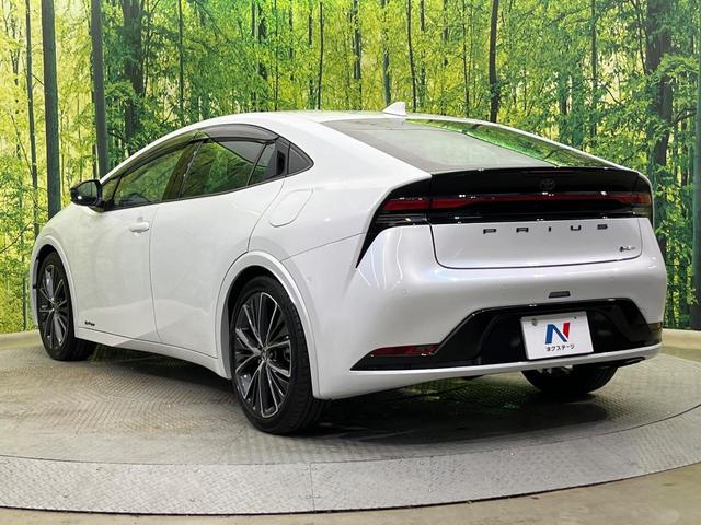 プリウス Ｚ　４ＷＤ　寒冷地仕様　純正１２．３型ディスプレイ　赤黒合皮シート　全周囲カメラ　トヨタチームメイト　１５００Ｗ電源　デジタルインナーミラー　禁煙車　電動リアゲート　シートエアコン　前後ドラレコ（32枚目）