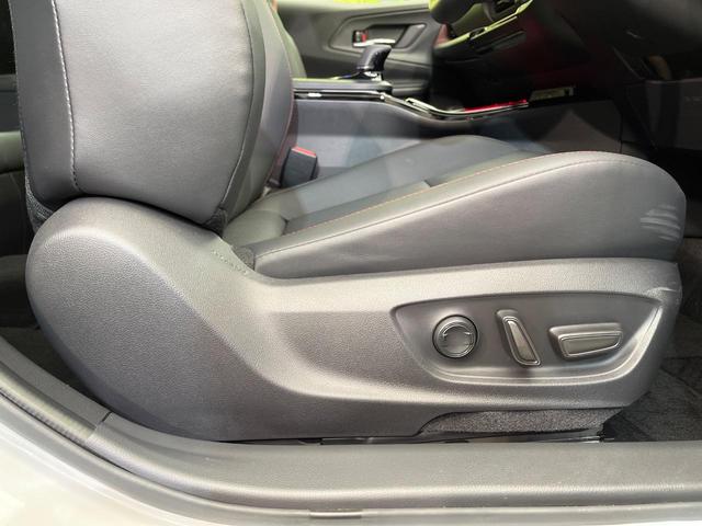 プリウス Ｚ　４ＷＤ　寒冷地仕様　純正１２．３型ディスプレイ　赤黒合皮シート　全周囲カメラ　トヨタチームメイト　１５００Ｗ電源　デジタルインナーミラー　禁煙車　電動リアゲート　シートエアコン　前後ドラレコ（40枚目）