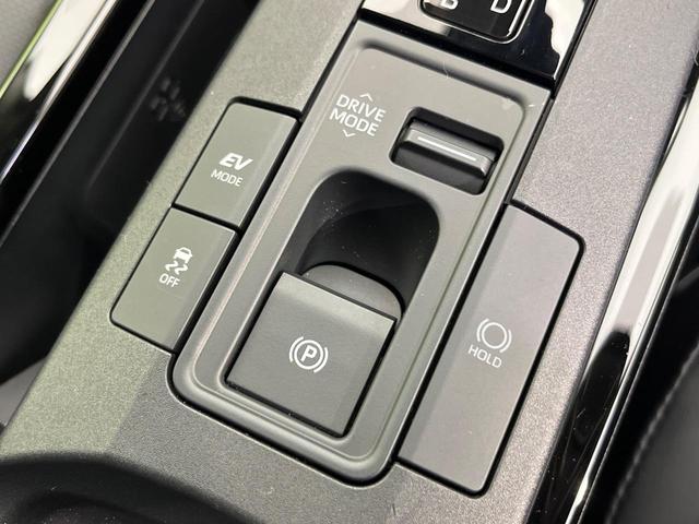 プリウス Ｚ　４ＷＤ　寒冷地仕様　純正１２．３型ディスプレイ　赤黒合皮シート　全周囲カメラ　トヨタチームメイト　１５００Ｗ電源　デジタルインナーミラー　禁煙車　電動リアゲート　シートエアコン　前後ドラレコ（71枚目）