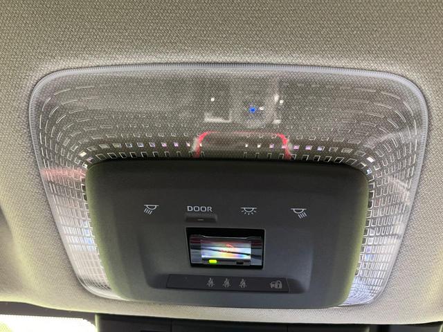 プリウス Ｚ　４ＷＤ　寒冷地仕様　純正１２．３型ディスプレイ　赤黒合皮シート　全周囲カメラ　トヨタチームメイト　１５００Ｗ電源　デジタルインナーミラー　禁煙車　電動リアゲート　シートエアコン　前後ドラレコ（74枚目）