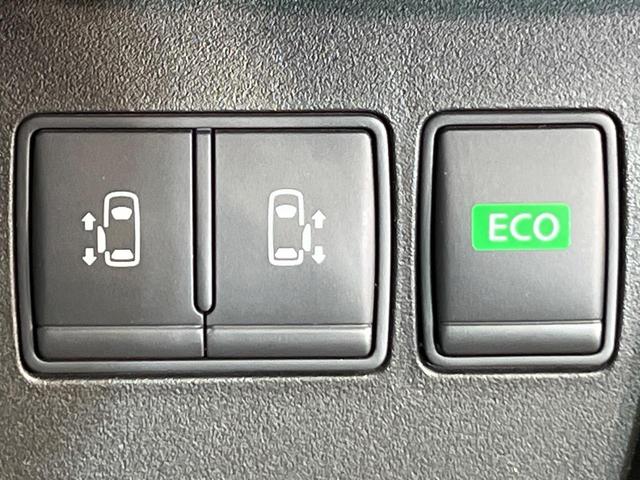 セレナ ハイウェイスター Vエアロモード+セーフティII 両側電動ドア 純正8型ナビ 全周囲カメラ 衝突被害軽減システム コーナーセンサー スマートキー LEDヘッド ビルトインETC クルコン 純正16インチアルミ 車線逸脱警報 オートライト(3枚目)