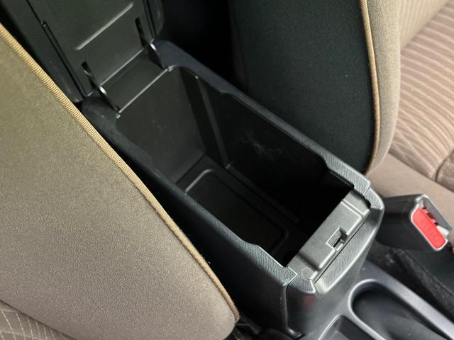 アクア G 純正ナビ 禁煙車 スマートキー HIDヘッド ETC 純正15インチアルミ オートライト オートエアコン スマートエントリーPKG Bluetooth CD DVD再生 フルセグ 電動格納ドアミラー(48枚目)