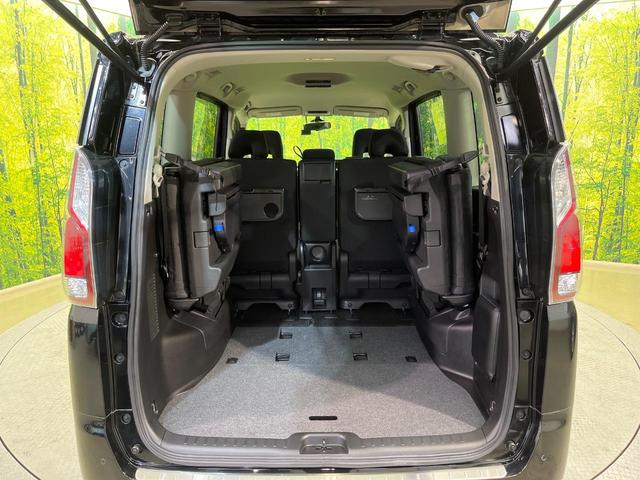 セレナ X 4WD SDナビ フルセグ 全周囲カメラ 両側電動ドア 禁煙車 スマートキー アイドリングストップ LEDヘッド コーナーセンサー ドラレコ クルコン 衝突被害軽減ブレーキ プライバシーガラス(11枚目)