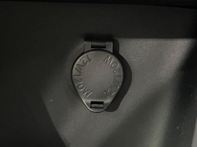 ヤリス Ｘ　４ＷＤ　寒冷地仕様　ＳＤナビ　バックカメラ　衝突被害軽減システム　レーダークルーズ　禁煙車　コーナーセンサー　スマートキー　ＥＴＣ　オートハイビーム　車線逸脱警報　フルセグ　Ｂｌｕｅｔｏｏｔｈ（56枚目）