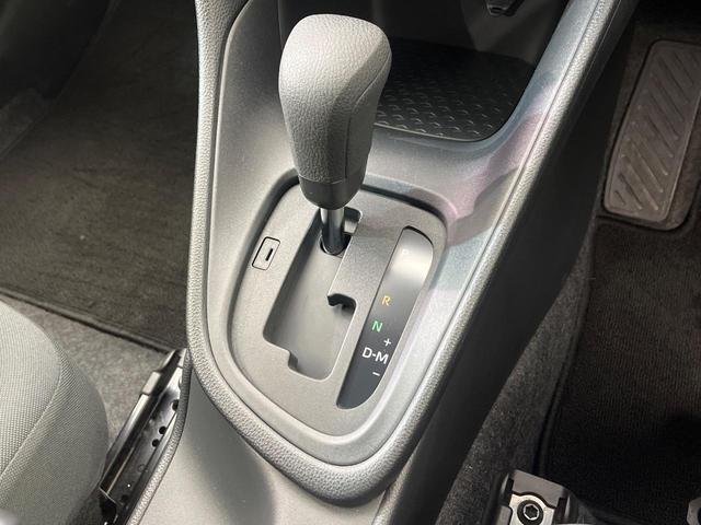 ヤリス Ｘ　４ＷＤ　寒冷地仕様　ＳＤナビ　バックカメラ　衝突被害軽減システム　レーダークルーズ　禁煙車　コーナーセンサー　スマートキー　ＥＴＣ　オートハイビーム　車線逸脱警報　フルセグ　Ｂｌｕｅｔｏｏｔｈ（58枚目）