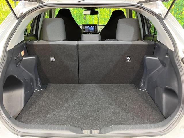 ヤリスクロス ハイブリッドＸ　４ＷＤ　純正ナビ　１００Ｖ電源　衝突被害軽減システム　レーダークルーズ　禁煙車　コーナーセンサー　スマートキー　ＬＥＤヘッド　ビルトインＥＴＣ　オートハイビーム　車線逸脱警報　オートエアコン（32枚目）