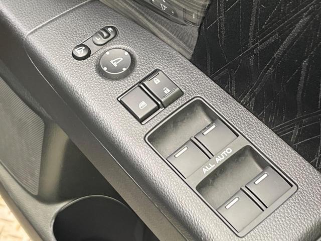 オデッセイ アブソルート・Ｘホンダセンシングアドバンスドパッケジ　禁煙車　純正ナビ　Ｂｌｕｅｔｏｏｔｈ　フルセグ　ＣＤ／ＤＶＤ再生　全周囲カメラ　衝突軽減装置　アダプティブレーダークルーズ　両側電動スライドドア　ハーフレザーシート　ドラレコ　ＥＴＣ（65枚目）