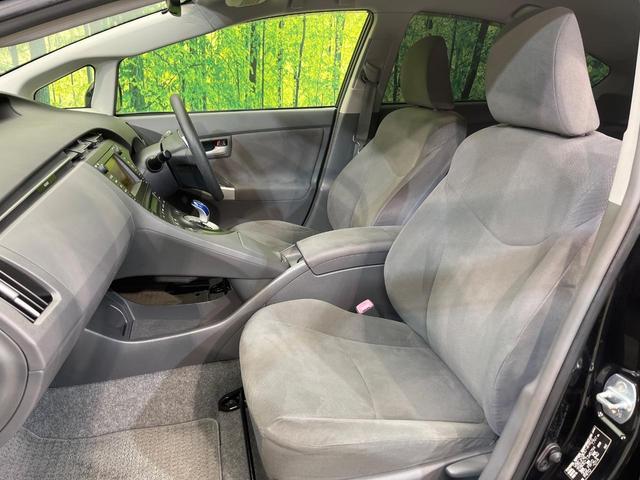 プリウス Ｓ　メーカー純正ナビ　バックカメラ　禁煙車　スマートキー　ビルトインＥＴＣ　純正１５インチアルミ　パークアシスト　オートライト　オートエアコン　ＣＤ　ＤＶＤ再生　フルセグ　横滑り防止装置（36枚目）
