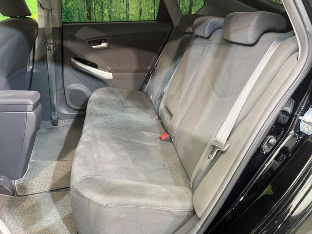 プリウス Ｓ　メーカー純正ナビ　バックカメラ　禁煙車　スマートキー　ビルトインＥＴＣ　純正１５インチアルミ　パークアシスト　オートライト　オートエアコン　ＣＤ　ＤＶＤ再生　フルセグ　横滑り防止装置（37枚目）