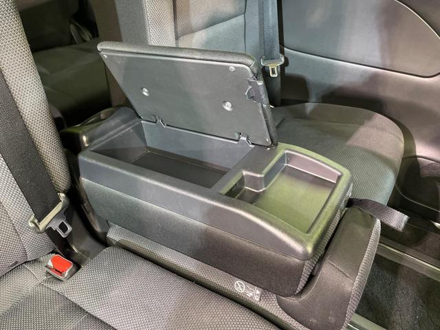 セレナ Ｘ　４ＷＤ　両側電動ドア　フリップダウンモニター　純正９型ナビ　全周囲カメラ　衝突被害軽減　禁煙車　コーナーセンサー　ＥＴＣ　クルコン　車線逸脱警報　パーキングアシスト　快適パック　Ｂｌｕｅｔｏｏｔｈ（44枚目）