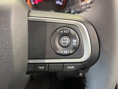 �ڥ����ץƥ��֥��롼������ȥ�����۹�®ƻϩ�Ǥ�Ĺ��Υ���Ԥ��ڤˡ�����ư��®�٤��ݤĥ��롼������ȥ����뤬�����ͷڸ������ƥ��Ϣ�Ȥ��������μ�ξ���Τ��Ƽִ֤��ݤĤ褦��®��Ĵ�ᤷ�Ƥ���ޤ����� 5