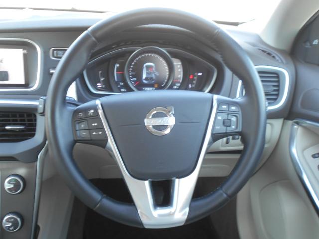 Ｖ４０ Ｔ４　ＳＥ　セーフティーパッケージ　レザーパッケージ　歩行者エアバック　バックカメラ　ブルートゥース（9枚目）