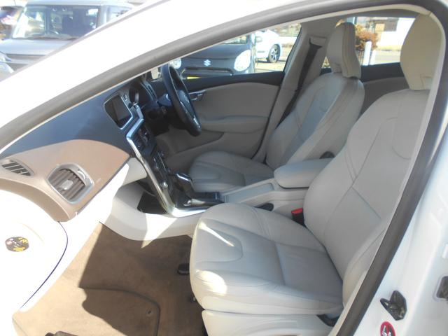 Ｖ４０ Ｔ４　ＳＥ　セーフティーパッケージ　レザーパッケージ　歩行者エアバック　バックカメラ　ブルートゥース（11枚目）