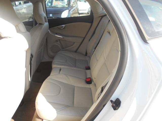 Ｖ４０ Ｔ４　ＳＥ　セーフティーパッケージ　レザーパッケージ　歩行者エアバック　バックカメラ　ブルートゥース（12枚目）