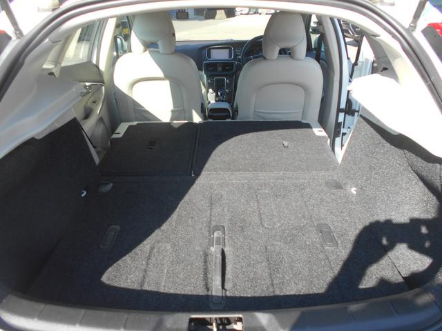 Ｖ４０ Ｔ４　ＳＥ　セーフティーパッケージ　レザーパッケージ　歩行者エアバック　バックカメラ　ブルートゥース（14枚目）